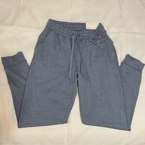 NEW American eagle everywhere joggers